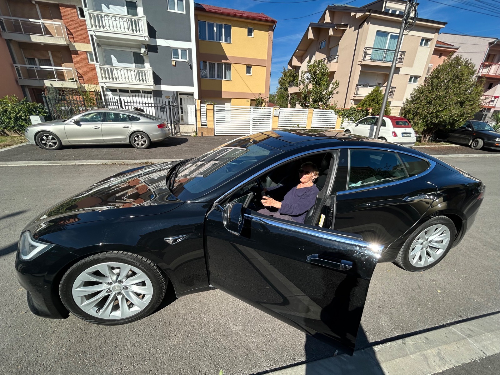 Tesla S 75D - 1/3